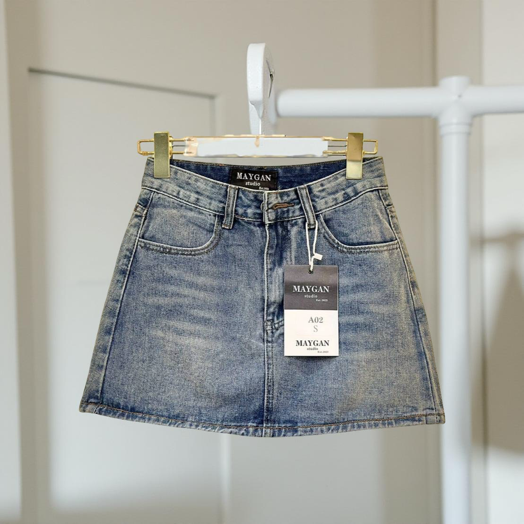 Denim skirt