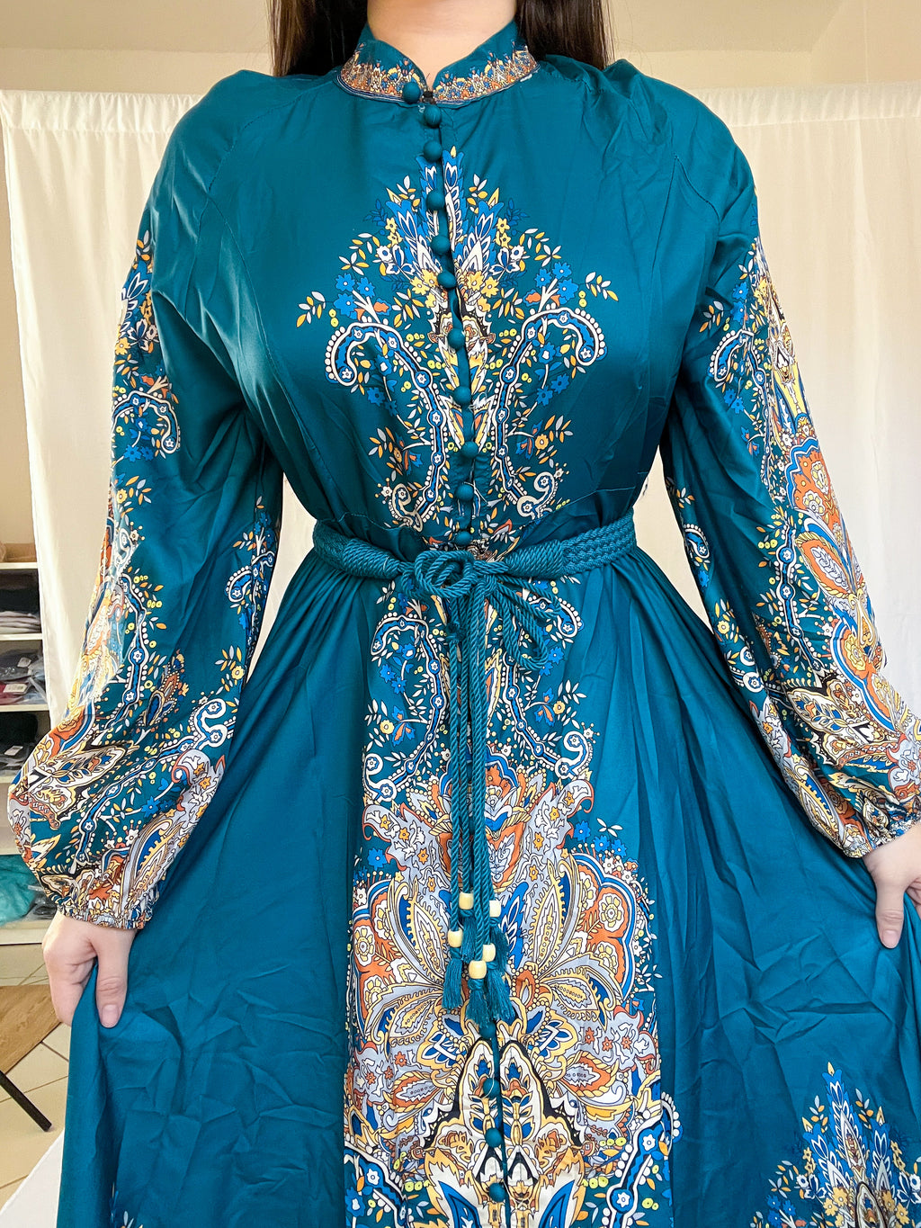 Long sleeve dress with belt